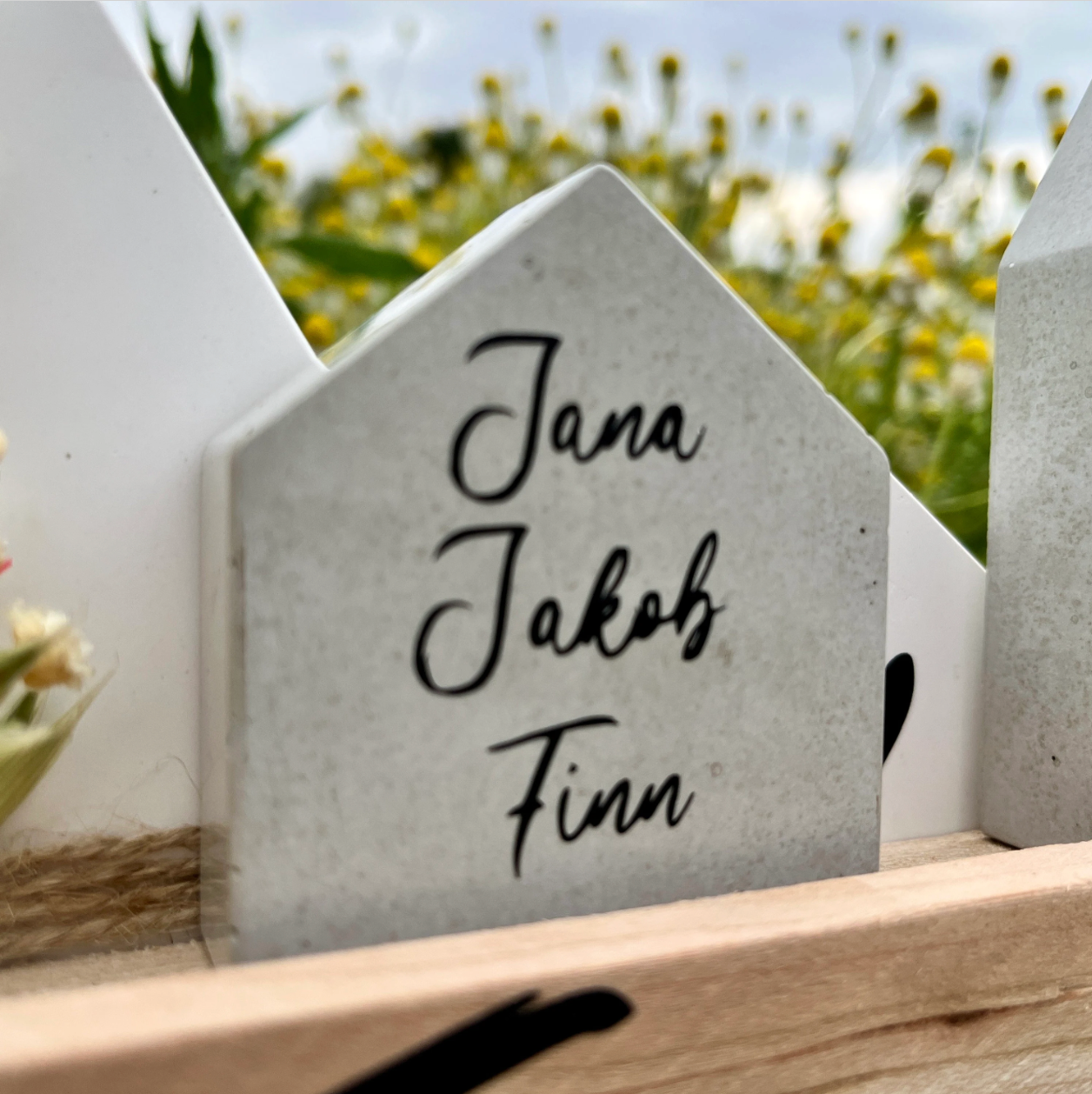 Dekoaufsteller/ personalisiert / Schild Familie / Geschenk Einzug/Hochzeit